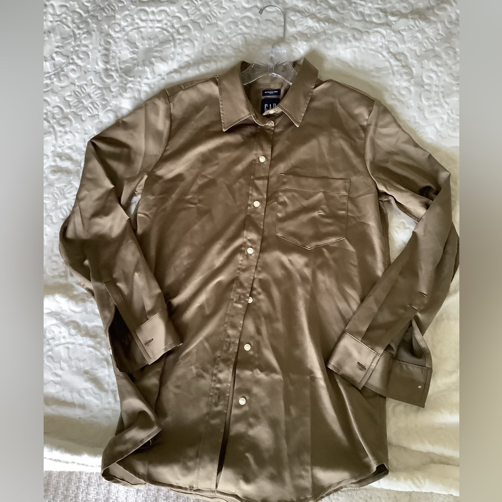 GAP BOYFRIEND shirt SATIN, dried moss, size XS